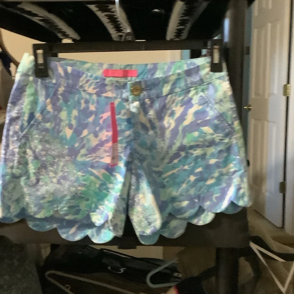 Lilly Pulitzer Blue and Green Women's buttercup‎ stretch shorts, blue haven